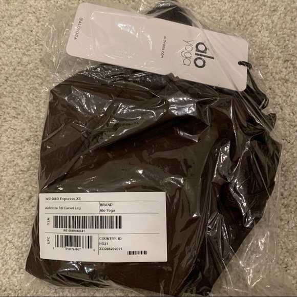 ALO Yoga 2 Piece Set! Corset bra + 7/8 Airlift Corset Legging - Picture 4 of 9